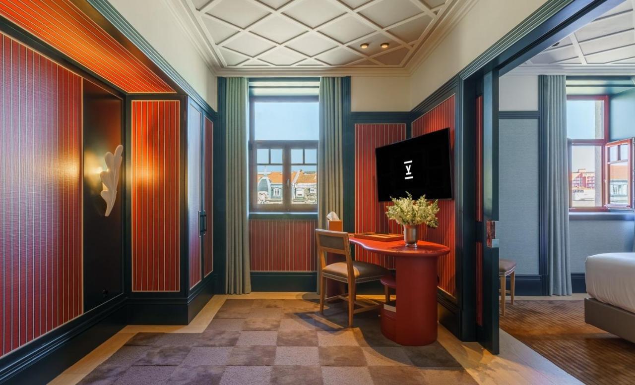 The Editory Boulevard Aliados Hotel - Preferred Hotels Πόρτο Εξωτερικό φωτογραφία A suite at the hotel