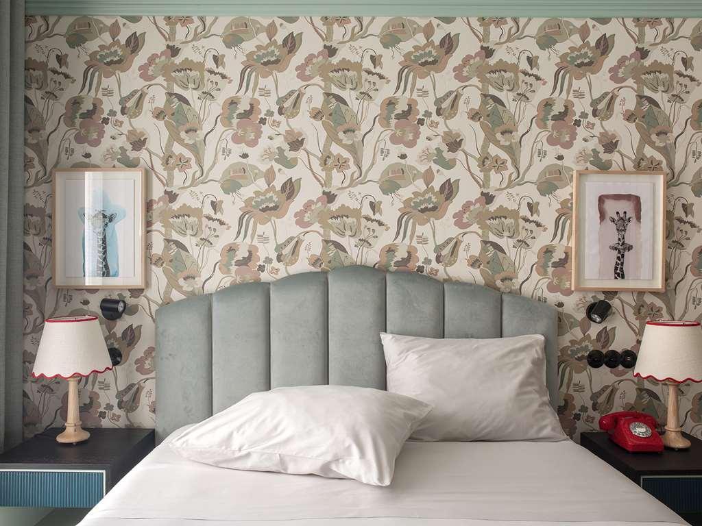 The Editory Boulevard Aliados Hotel - Preferred Hotels Πόρτο Δωμάτιο φωτογραφία Wallpaper in a bedroom